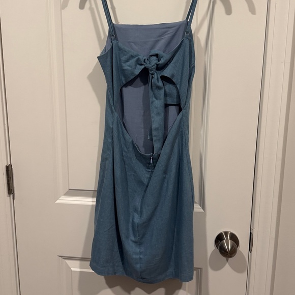 Lulus Send A Postcard Blue Chambray Tie-back Mini Dress - Size XS - Picture 3 of 3